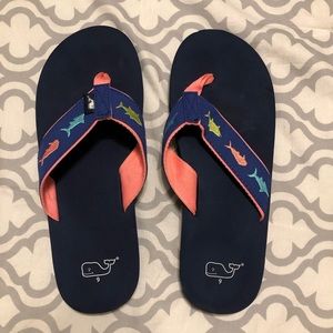 Never worn Vineyard Vines flip flops
